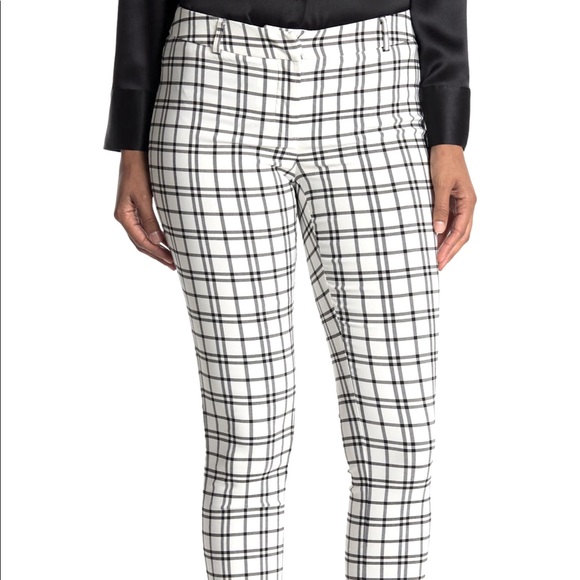 Amanda & Chelsea Pants - 🔥HP🔥💥NWT💥 Amanda & Chelsea Plaid Ankle Pants